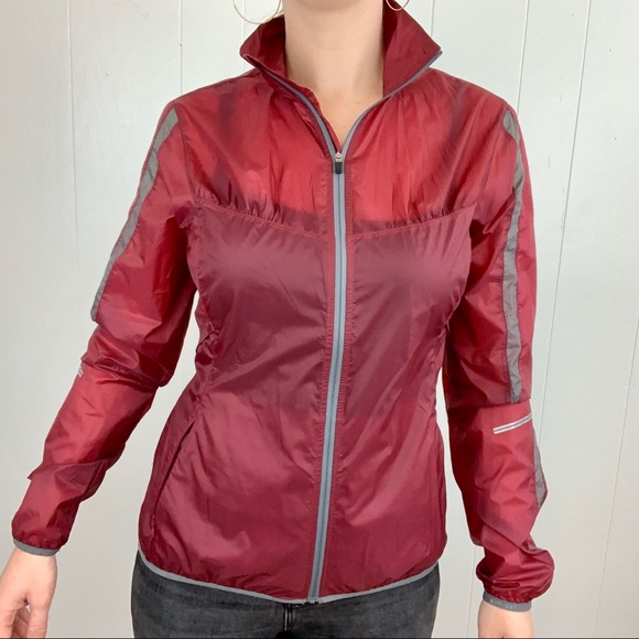 brooks shelter technology jacket